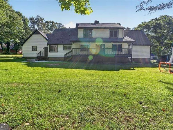 2223 Angela Dr SW, Lilburn, GA 30047