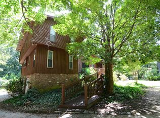 660 Ponderosa Ct, Fayetteville, GA 30214