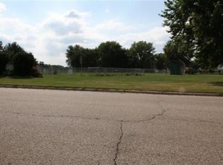 1401 Woodman Rd, Janesville, WI 53545