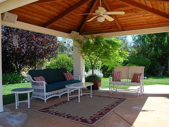 Covered Patio w/surround sound