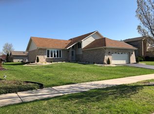 5244 Southwind Dr, Richton Park, IL 60471