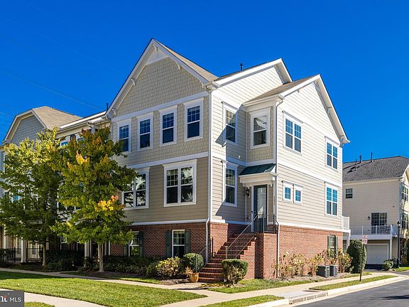 2nd image of 131 Anthem Ave