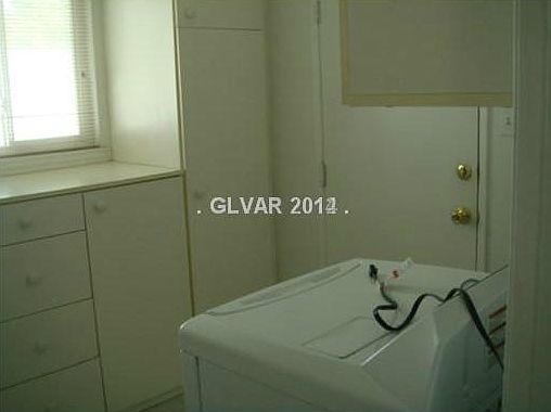 5th image of 920 Palmhurst Dr