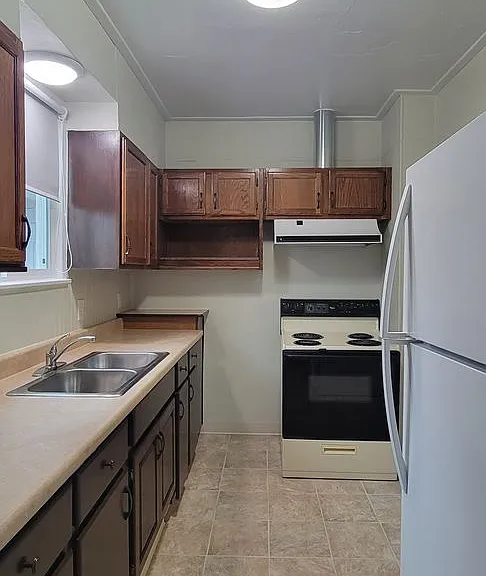 538 203 Frd — Photo 3