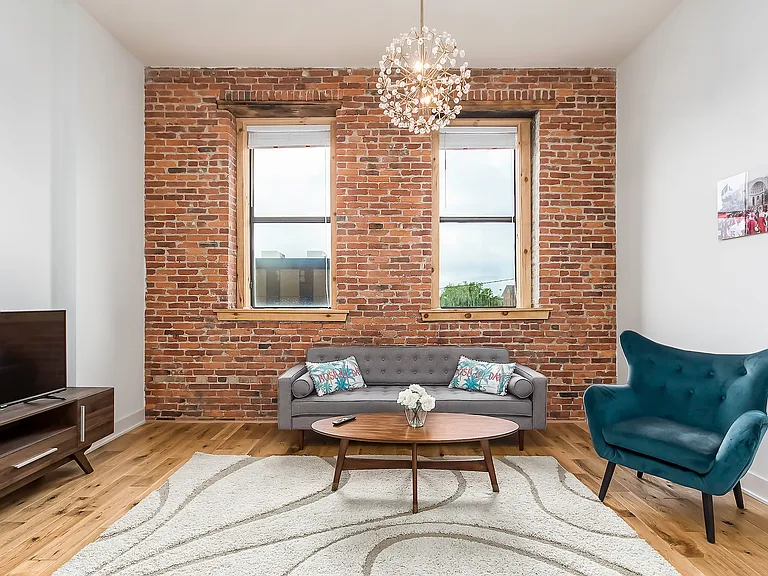 Spoke Living Room