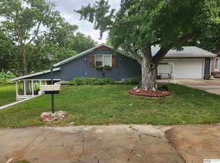 208 3rd St, Milford, NE 68405