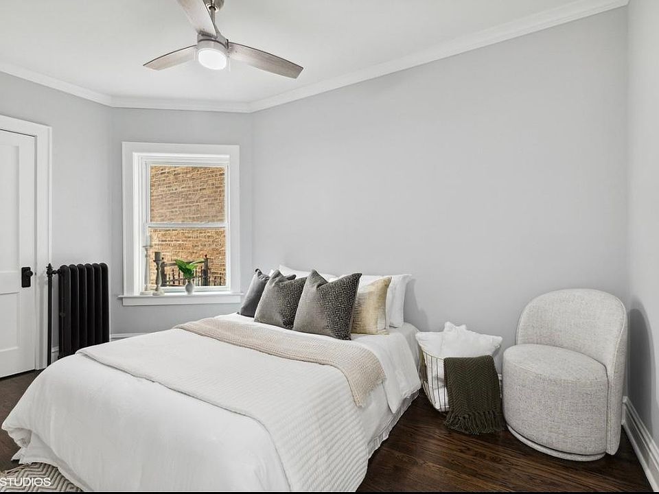 1st image of 1520 E 72nd St #1