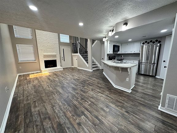 2nd image of 54 Evanston St APT 5