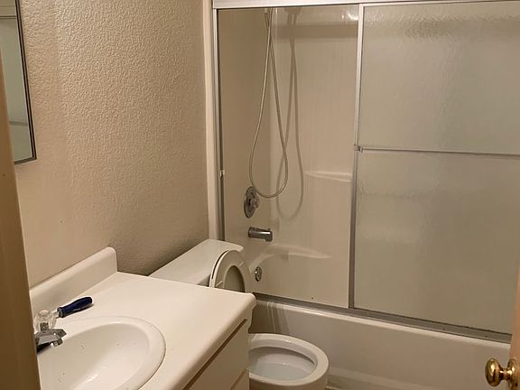 5th image of 710 Bayside Rd APT B