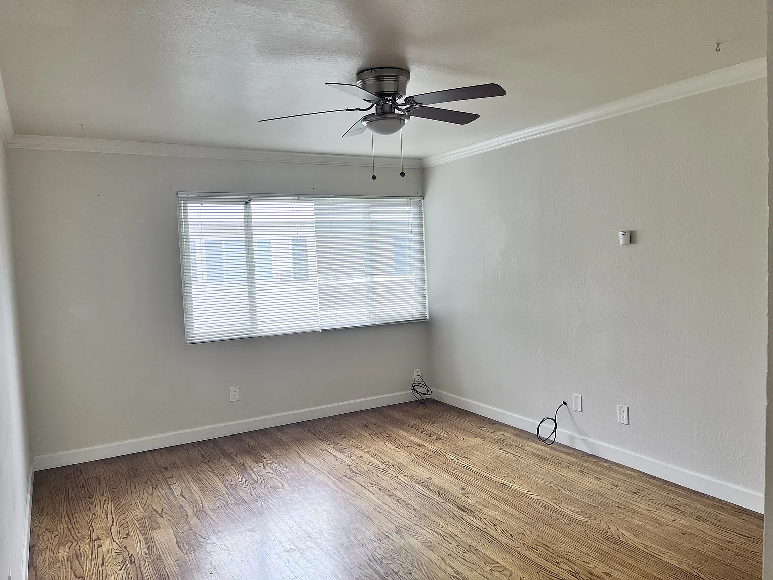 2 bed, 850 sqft, $2,070 — Photo 2