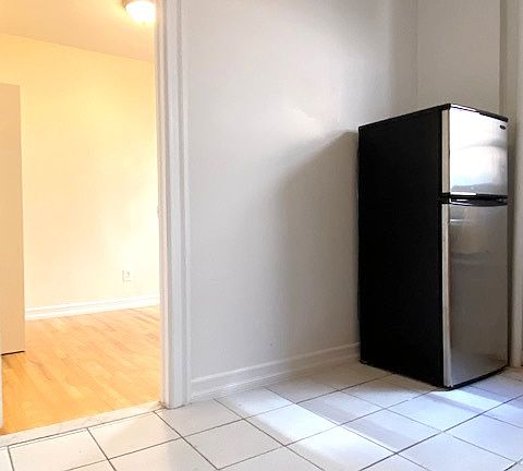 4th image of 240 E 13th St APT 21