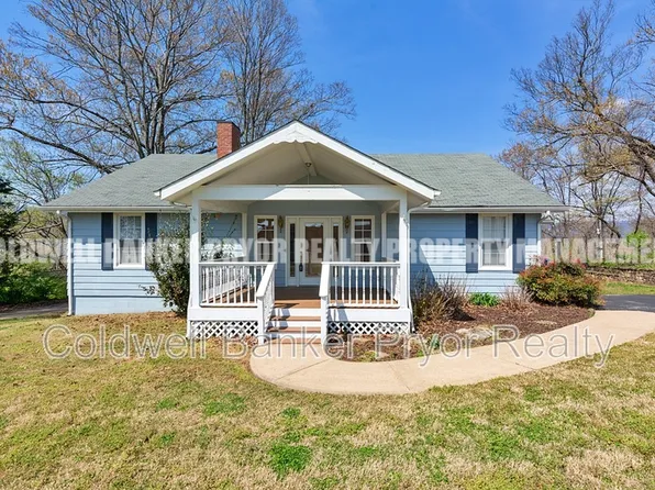 323 Walsh Rd, Chattanooga, TN 37405
