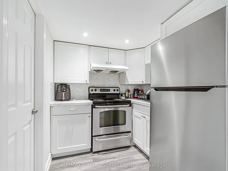 406 Cedar Hedge Rd — Photo 36