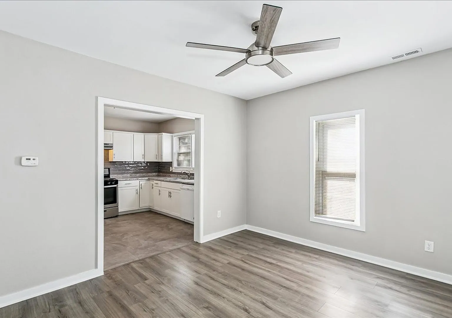 Charming Updated 2 Bedroom Home in Rose Hill. Rent To Own Available! — Photo 3