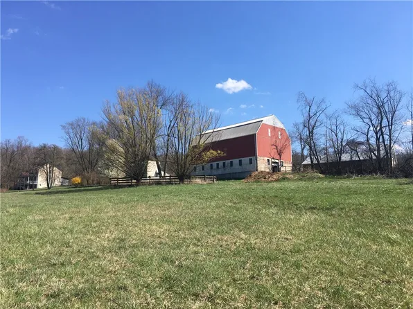 205-215 Skurkay Ln, Belle Vernon, PA 15012