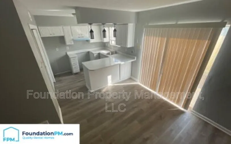 2 bed, 2.0 bath, 1354 sqft, $995 — Photo 4