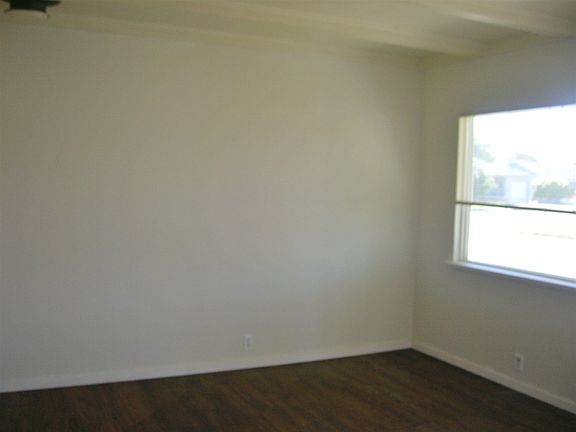 3rd image of 188 8th St