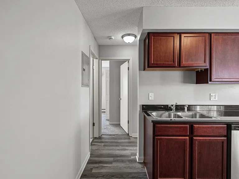2720 Rosalyn Ct #202 — Photo 6