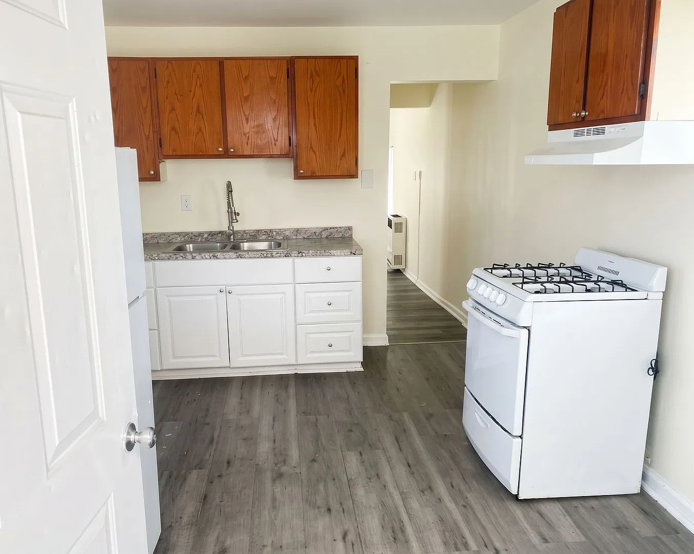 Studio, 1.0 bath, 350 sqft, $1,238 — Photo 3