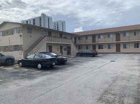 10790 SW 3rd St, Miami, FL