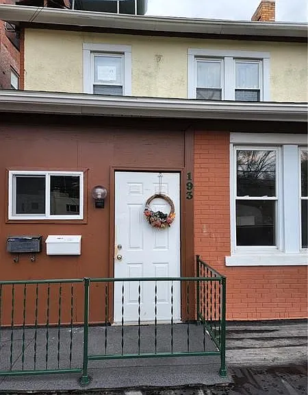 193 Castle Shannon Blvd #A — Photo 1