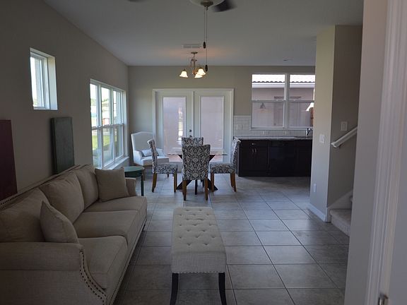 4th image of 3102 Camino Real Dr N