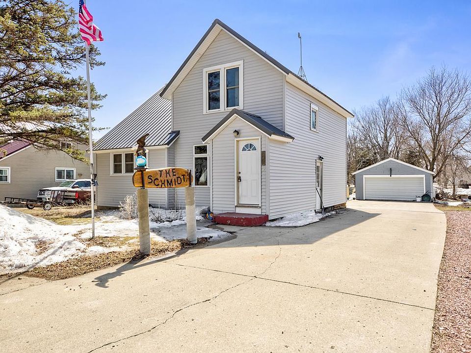 322 12th St, Heron Lake, MN 56137 Zillow