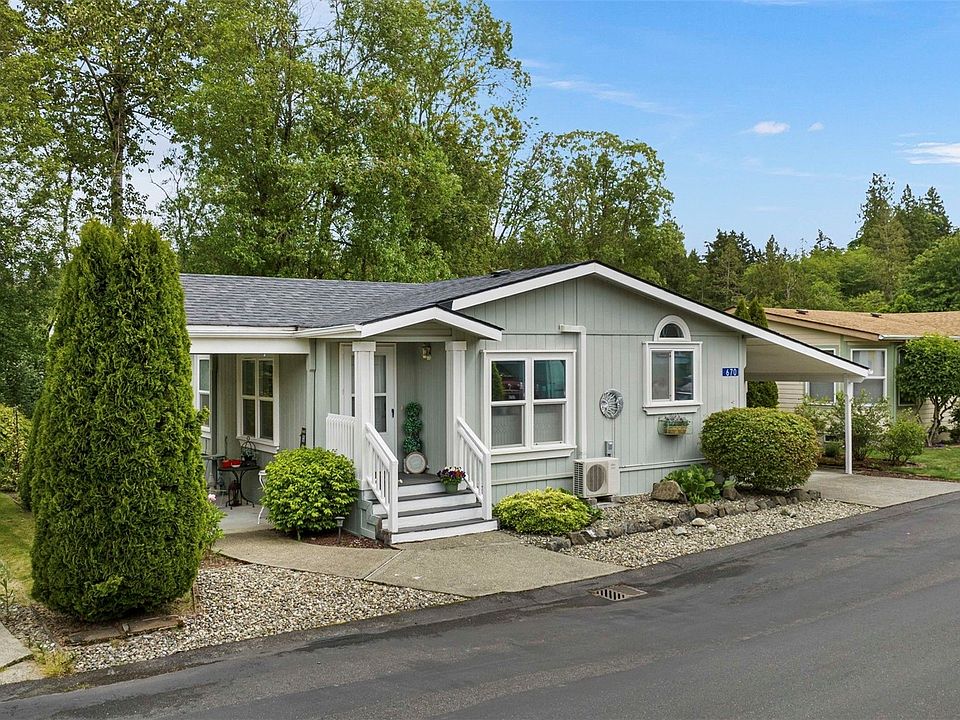 Welcome to 670 NE Saturn Ln.>