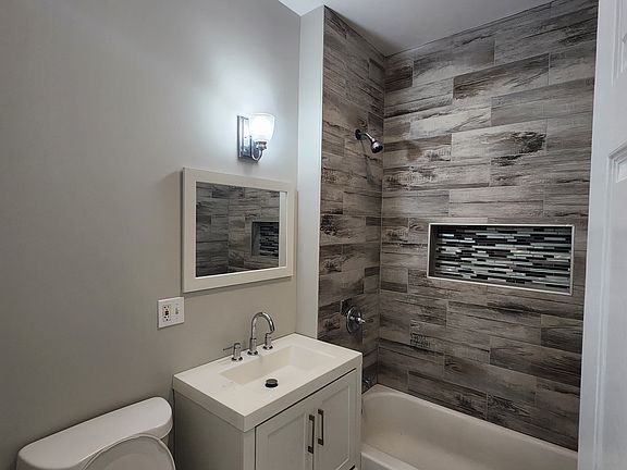 5th image of 1530 S Central Park Ave #2