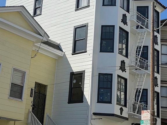 2nd image of 2035 15th St
