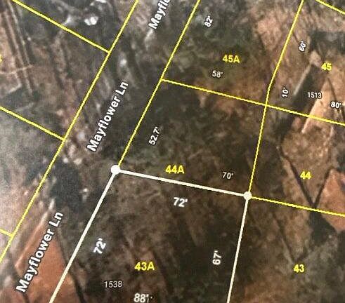 4th image of 43-44 Mayflower Ln
