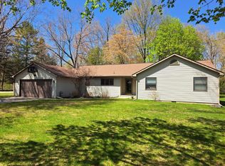 506 Riverside Dr, Clare, MI 48617