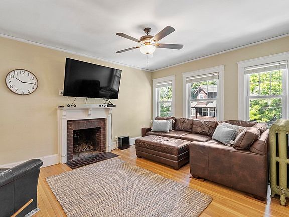 5th image of 55 Bates Rd Unit B
