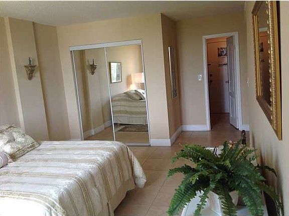 3rd image of 6000 NE 22nd Way APT 4B