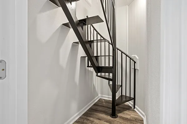 7818 James Dr — Photo 23