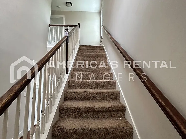 300 Oakwell Cir — Photo 24