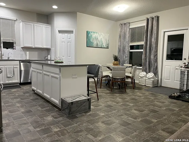 7828 Cottonwood Rdg — Photo 1