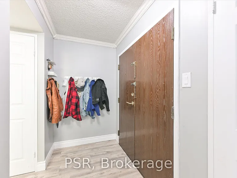 280 Simcoe St #1402 — Photo 14