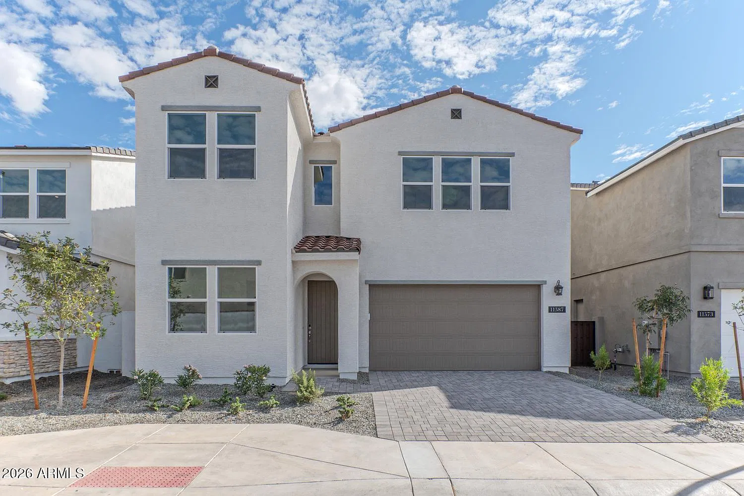 4 bed, 2.5 bath, 2201 sqft, $3,950 — Photo 1