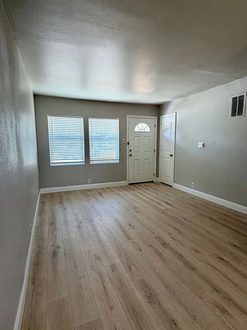 807 Raleigh Cir, Arlington, TX, 76010 — Photo 2