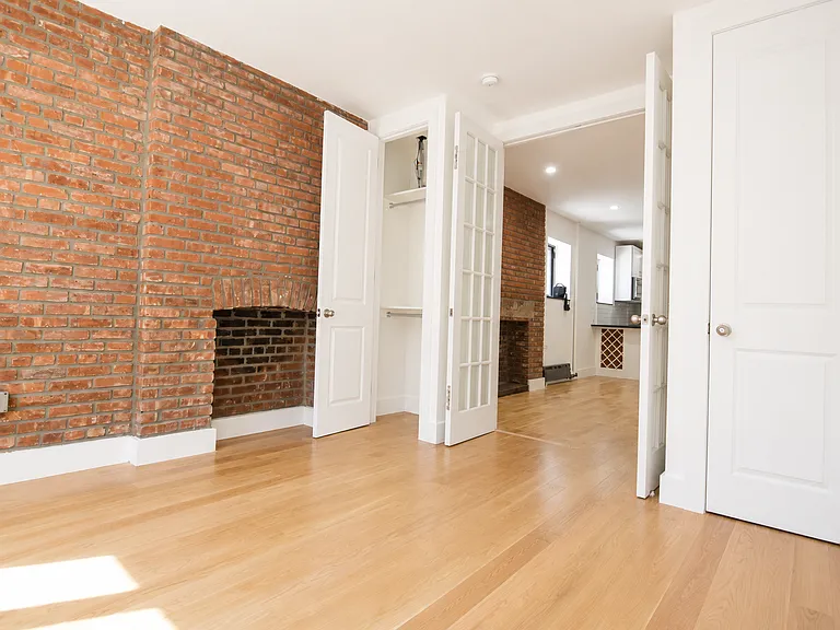 92 E Broadway #1 — Photo 5