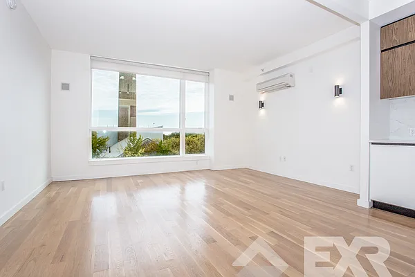 Rented by EXR | media 32