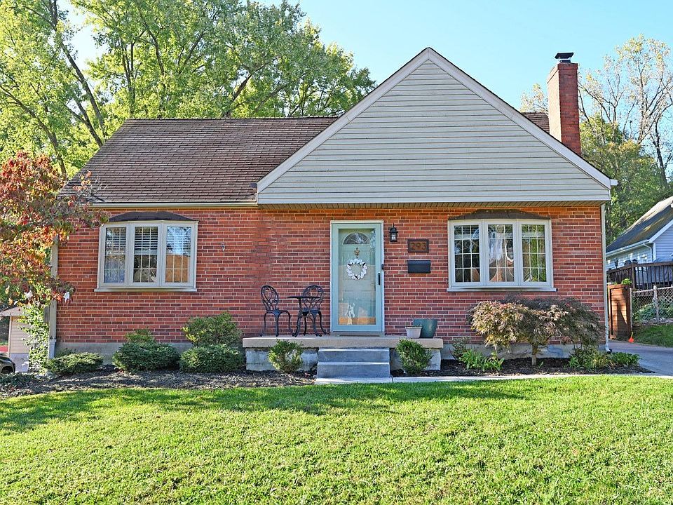 1st image of 293 W Crest Dr