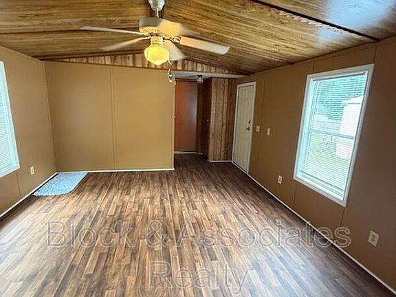 4th image of 212 Chaney Rd #9