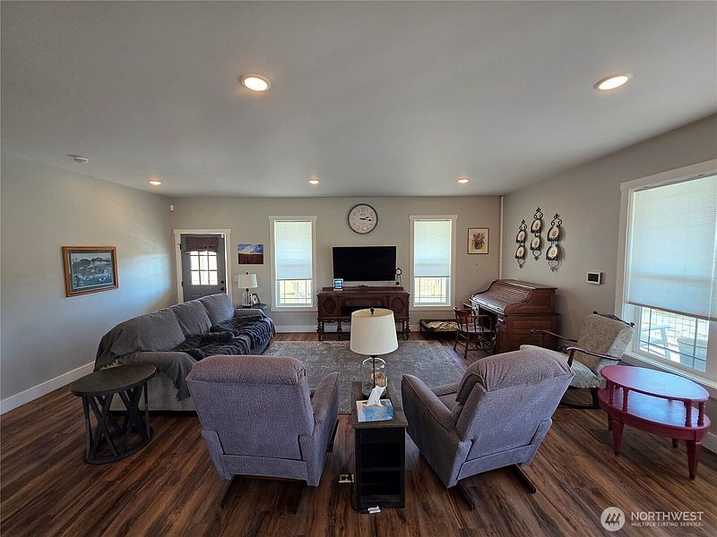 5th image of 1475 Havillah Road