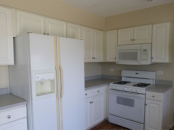 3rd image of 2519 River Bend Ln