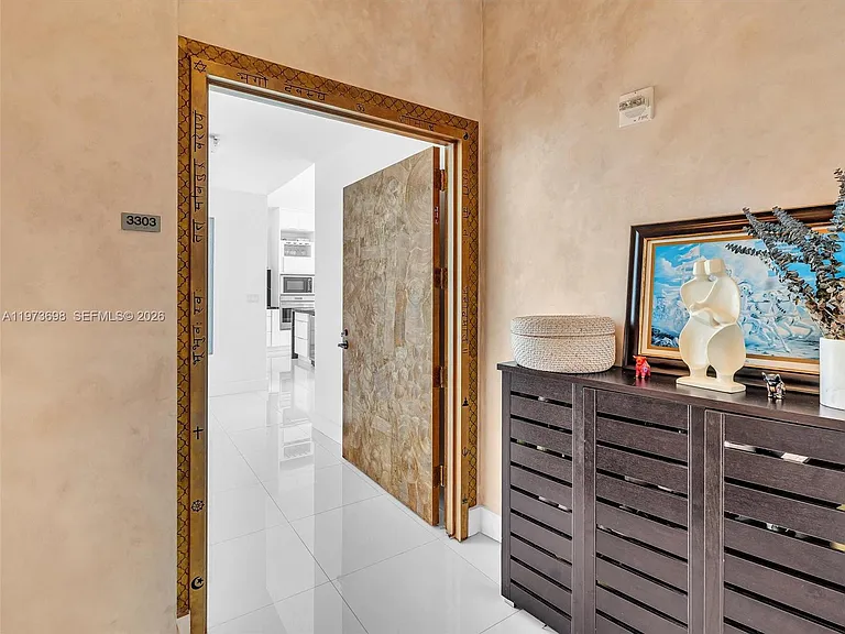 2020 N Bayshore Dr #3303 — Photo 36