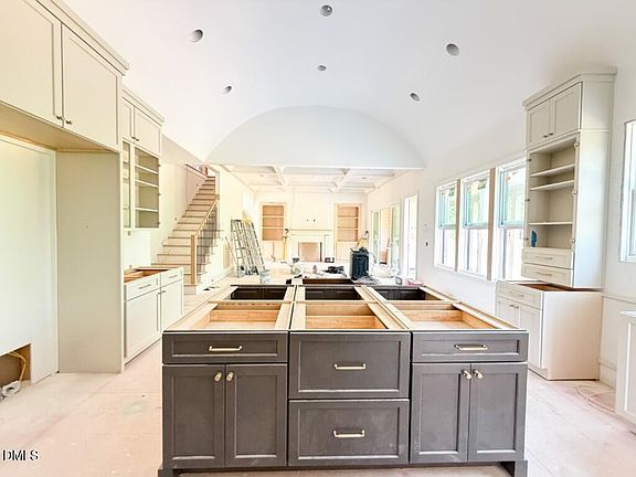 3rd image of 2417 Rosslare Mews Ln