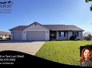 N2327 Cornhusk Dr, Greenville, WI 54942