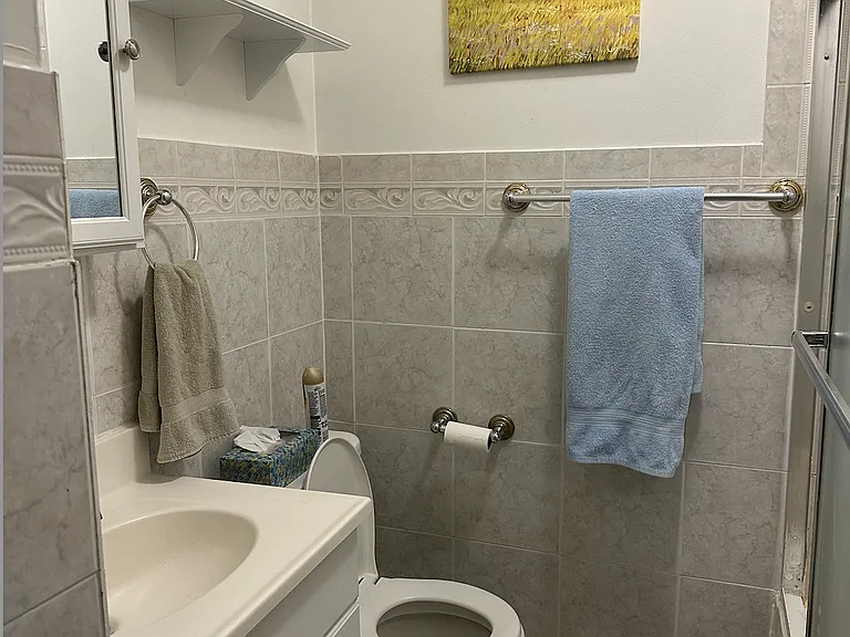 321-325 Meridian St #3 — Photo 9